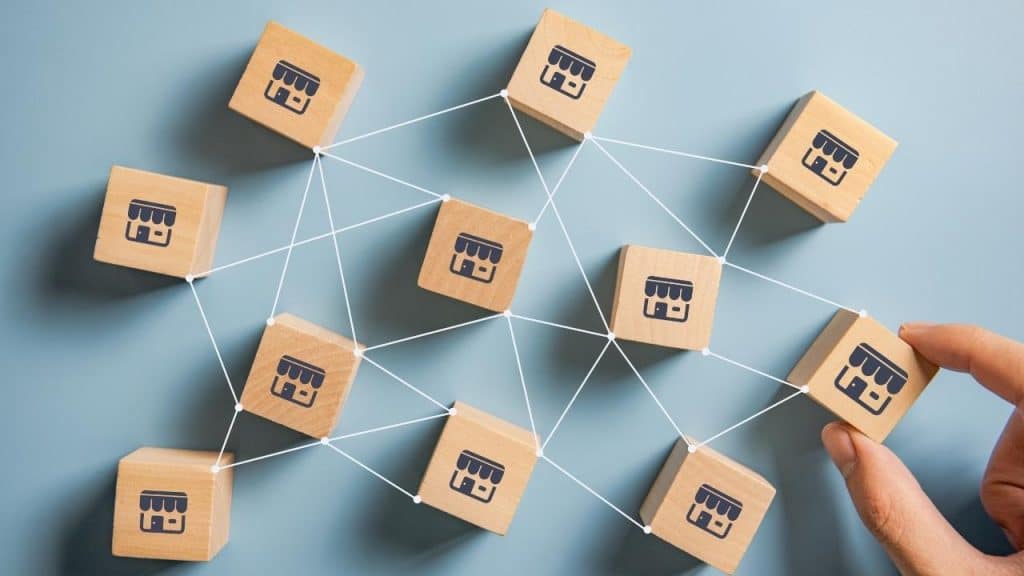 Marketing digital de franquias indicado por ícones